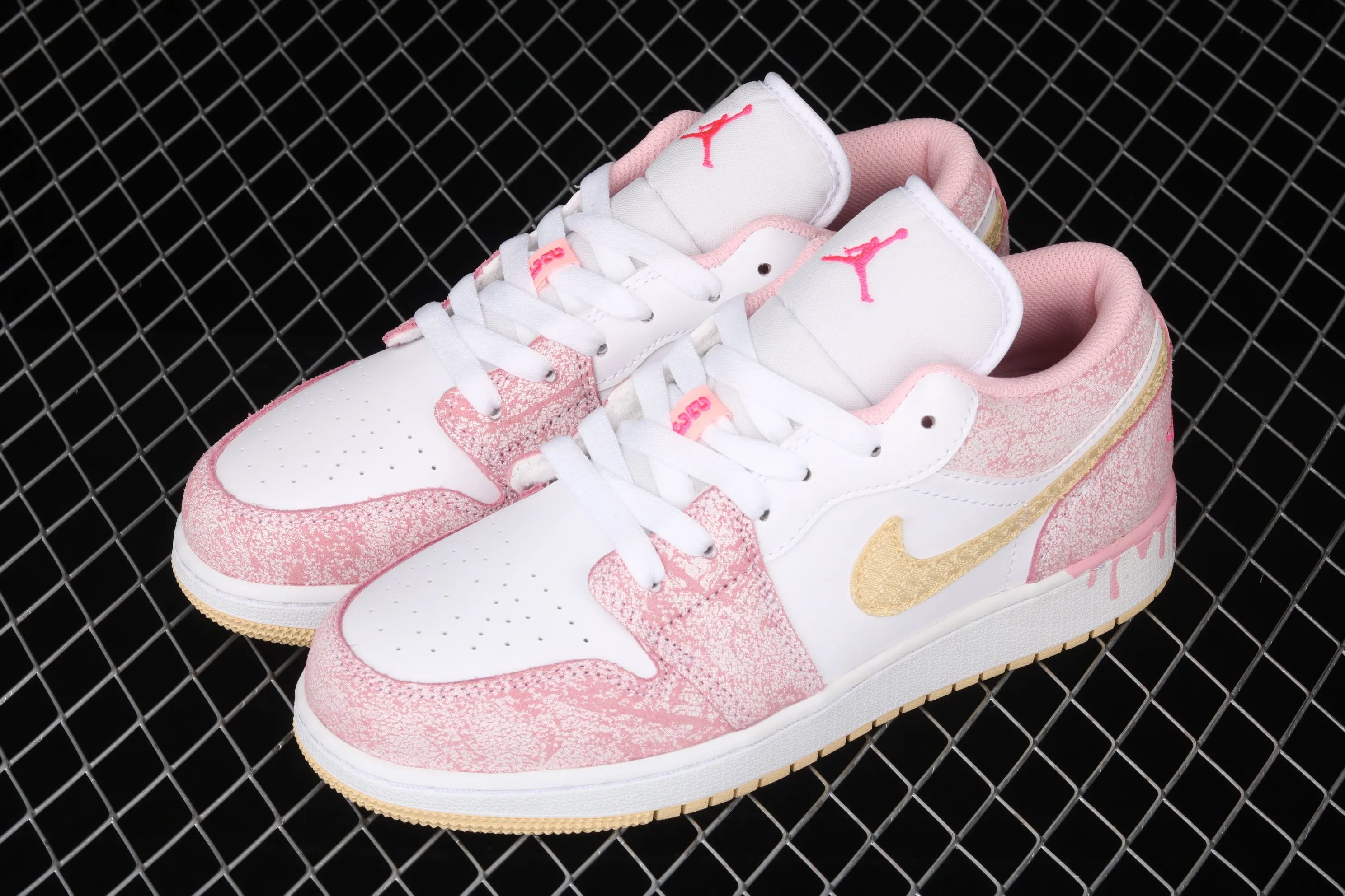 All categories Air Jordan Jordan series basketball shoes Air Jordan 1 Low Air Jordan 1 Low GS AJ1 Joe 1 low-top ice cream low-top basketball shoes CW7104-601